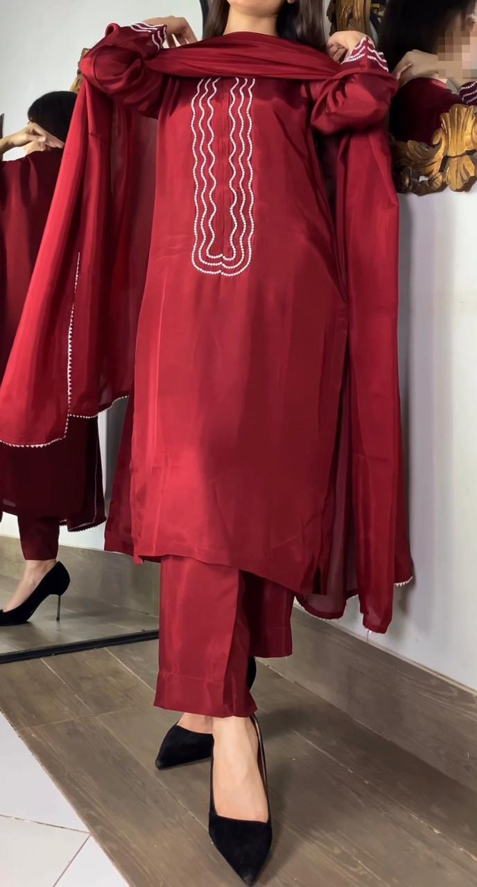 Amna Khurram Luxurious Silk 3 Piece Suit with Chiffon Dupatta