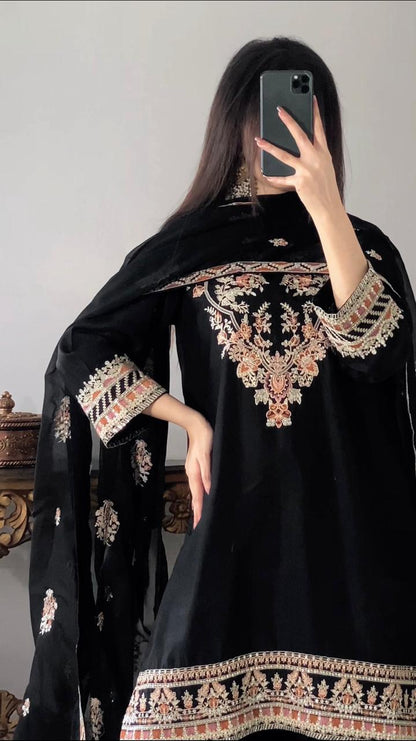 Amna Khurram – Viscose Embroidered Sharara 3 Piece Suit with Chiffon Dupatta