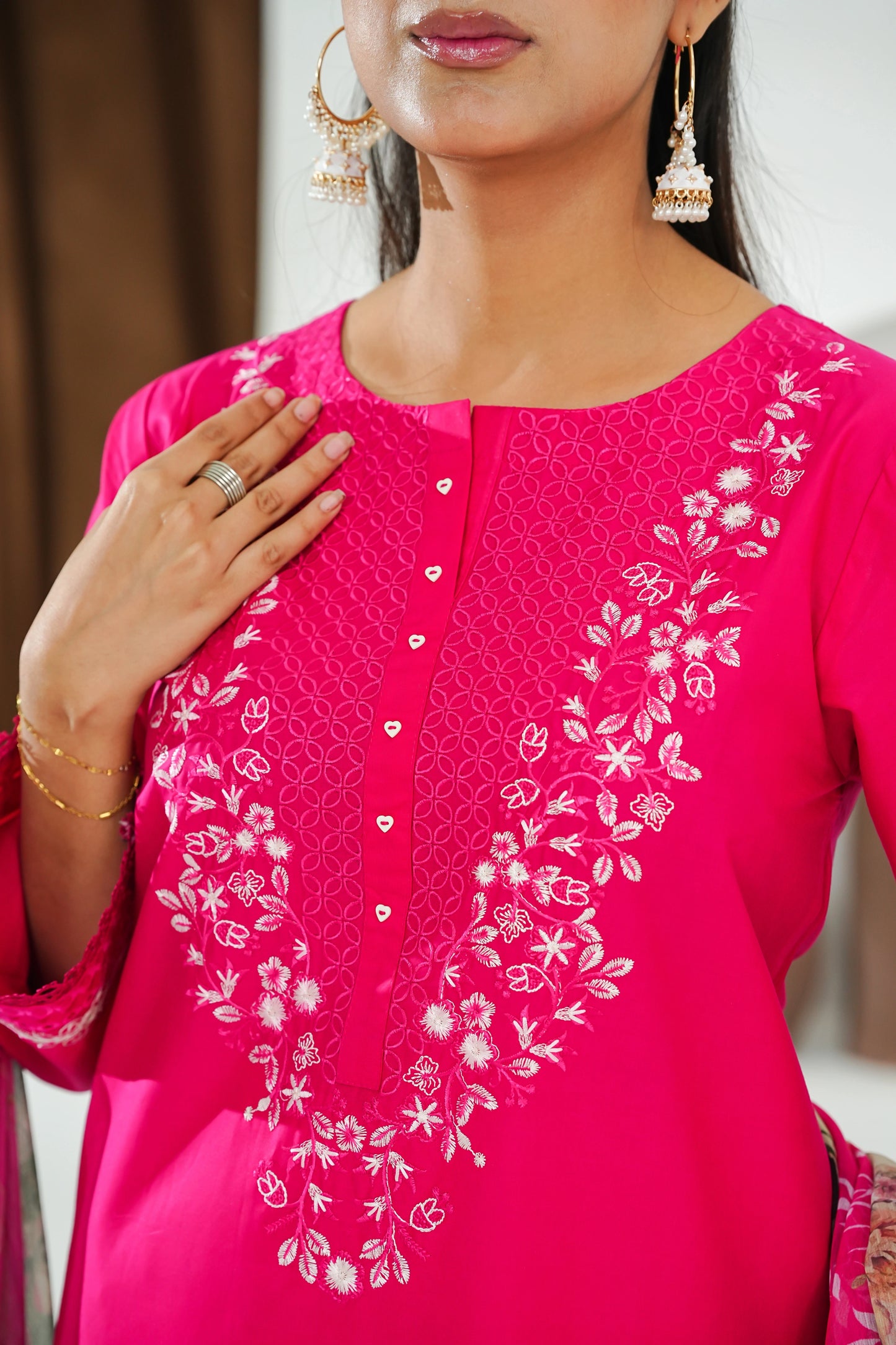 Amna Khuram – Deep Pink (D. Pink) JAL Embroidery Neck Cotton Lawn 3PC Stitched
