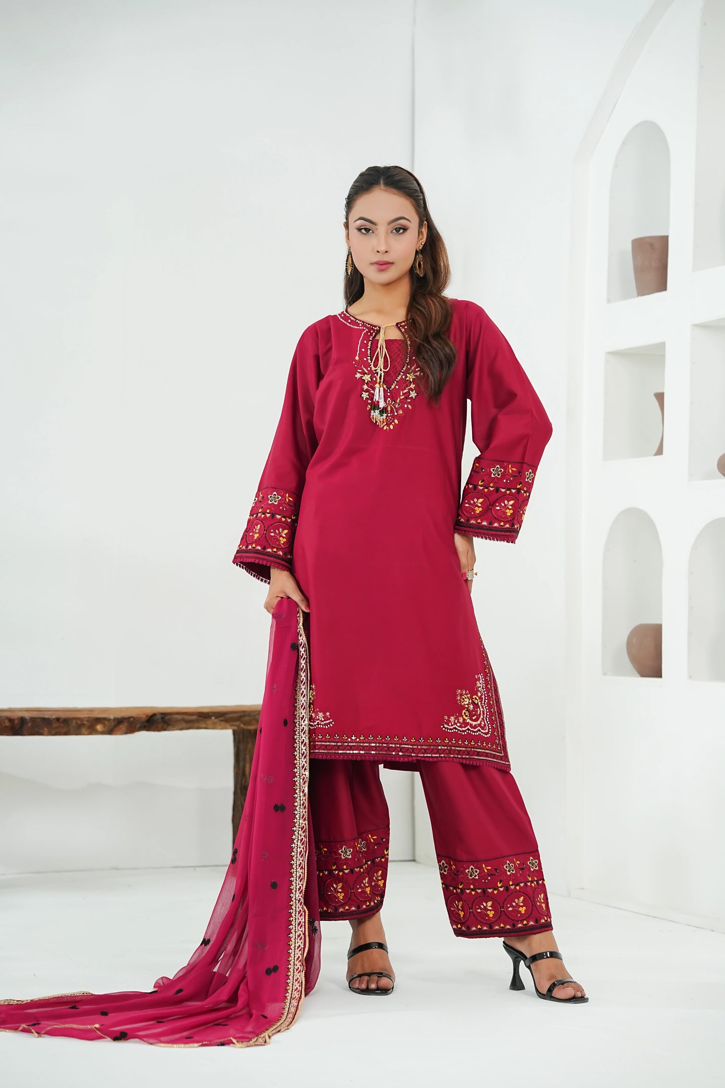 Amna Khuram – MAROON Embroidered 3PC Cotton Lawn Stitched Outfit
