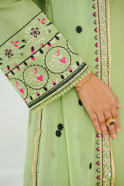 Amna Khuram – PISTA Embroidered 3PC Cotton Lawn Stitched Outfit