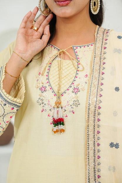 Amna Khuram – SKIN Embroidered 3PC Cotton Lawn Stitched Outfit