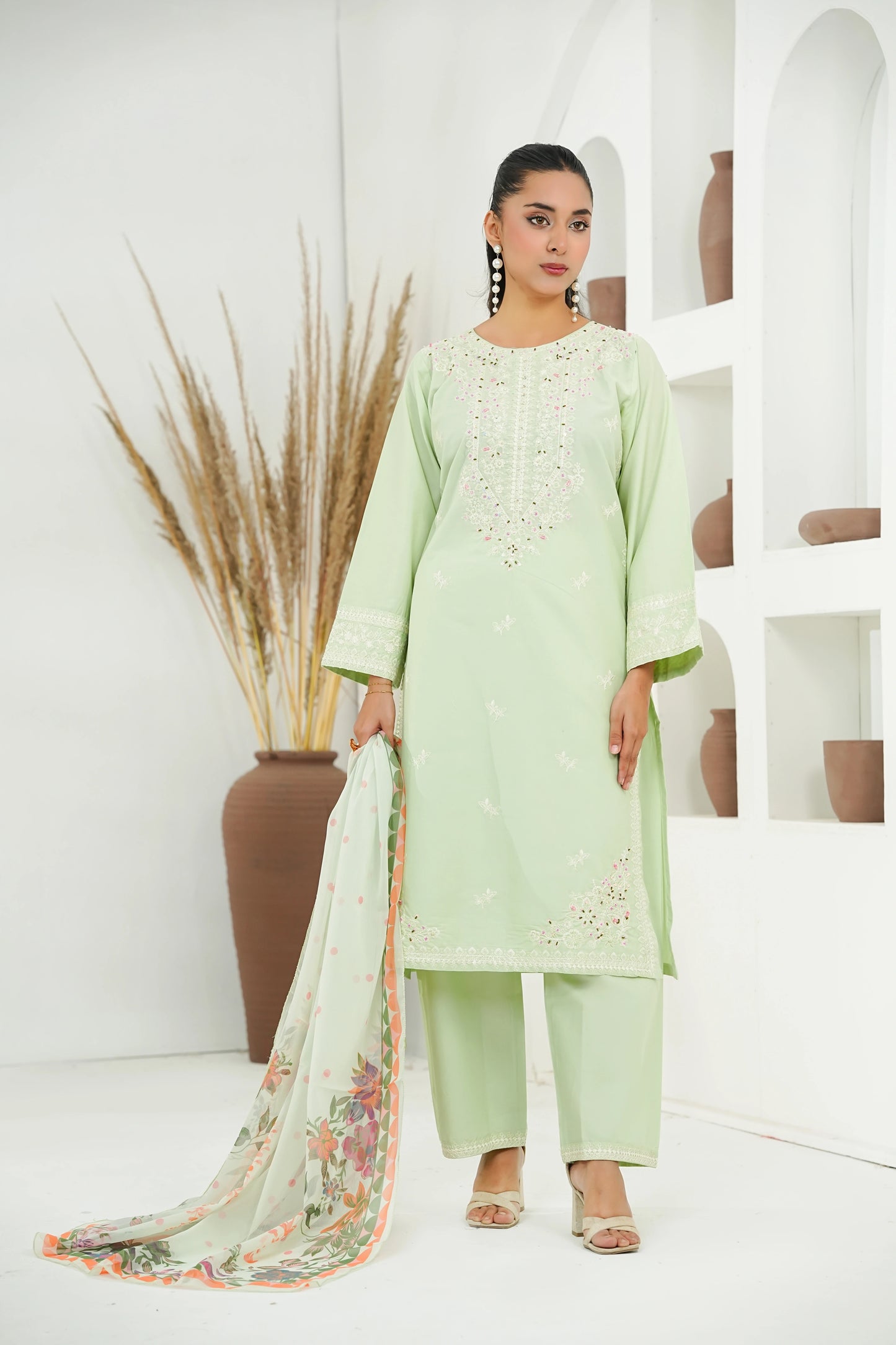 Amna Khuram – MINT Cut Dana Emb Neck 3PC Cotton Lawn Stitched Suit