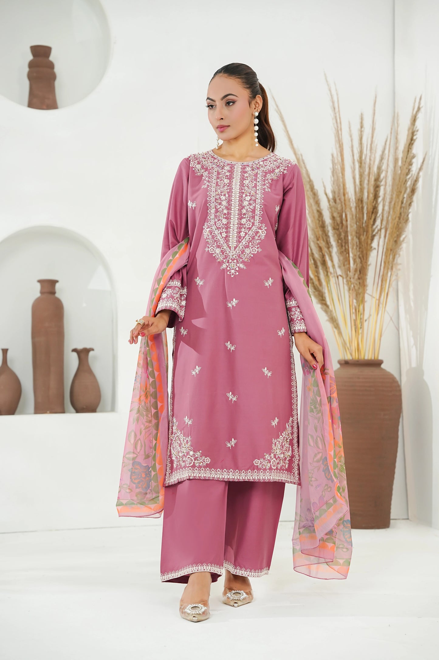 Amna Khuram – LILAC Cut Dana Emb Neck 3PC Cotton Lawn Stitched Suit