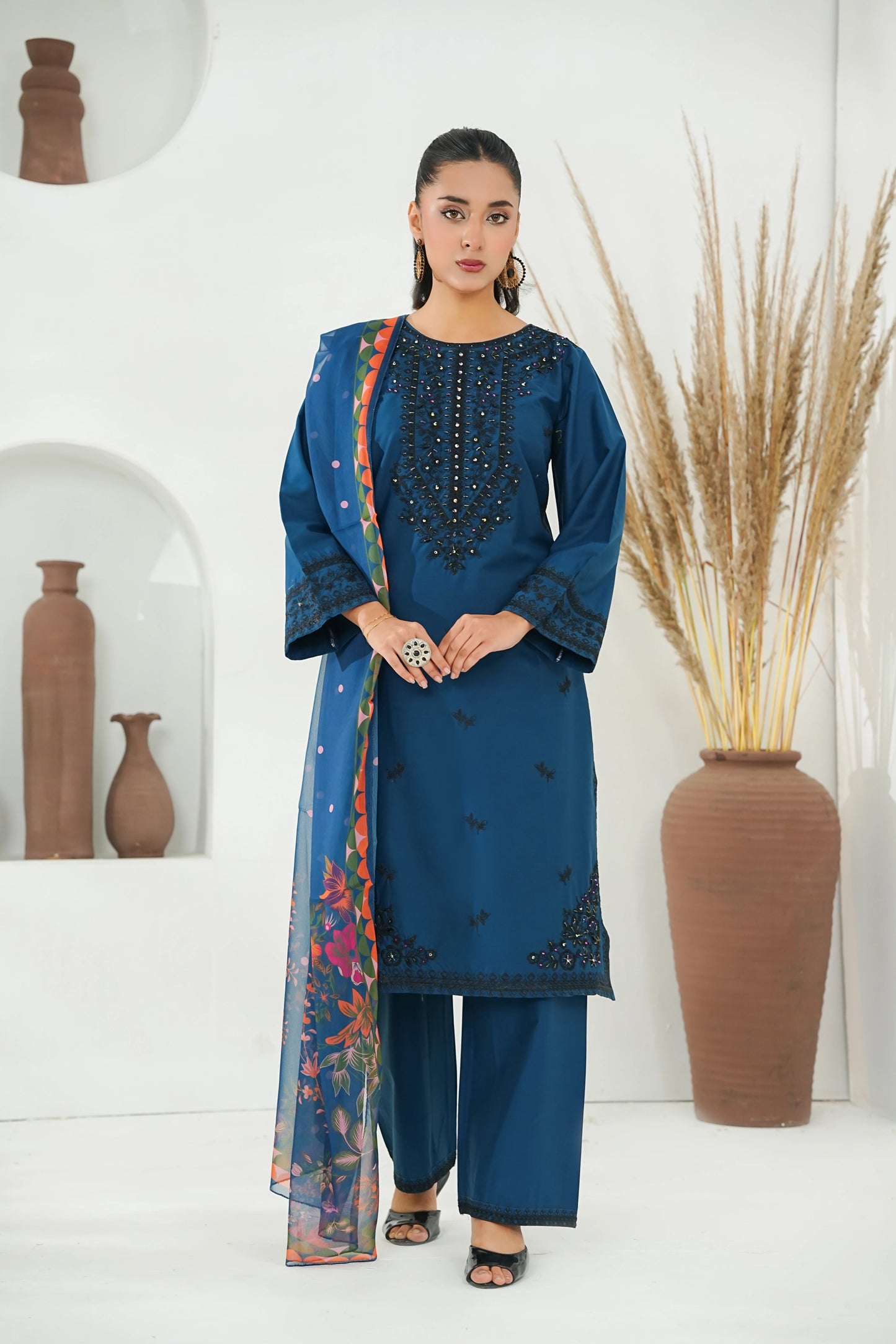 Amna Khuram – BLUE Cut Dana Emb Neck 3PC Cotton Lawn Stitched Suit