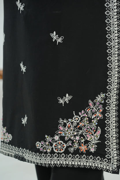Amna Khuram – BLACK Cut Dana Emb Neck 3PC Cotton Lawn Stitched Suit