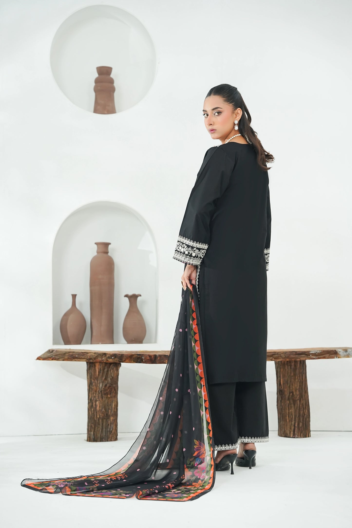 Amna Khuram – BLACK Cut Dana Emb Neck 3PC Cotton Lawn Stitched Suit