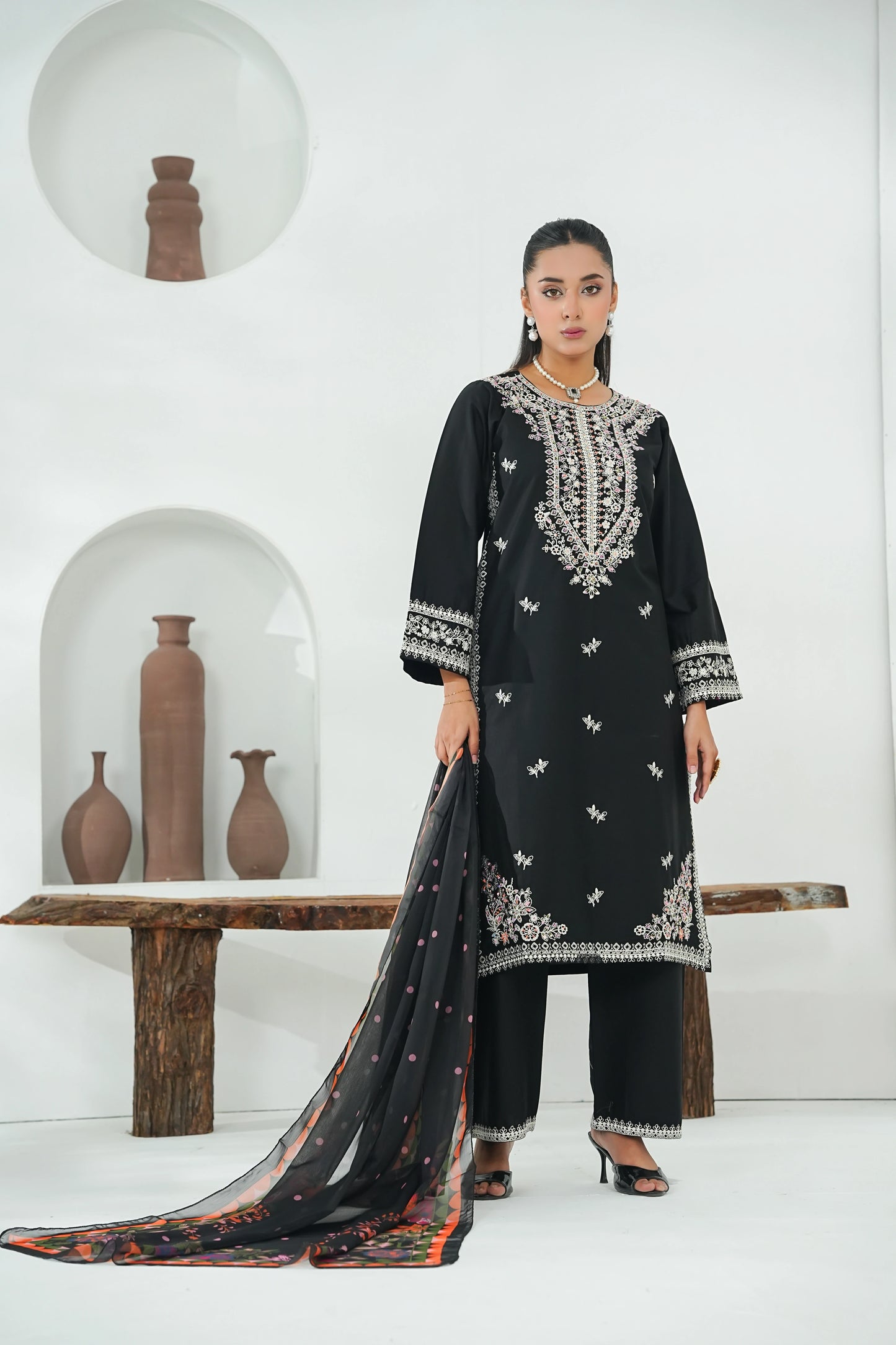 Amna Khuram – BLACK Cut Dana Emb Neck 3PC Cotton Lawn Stitched Suit