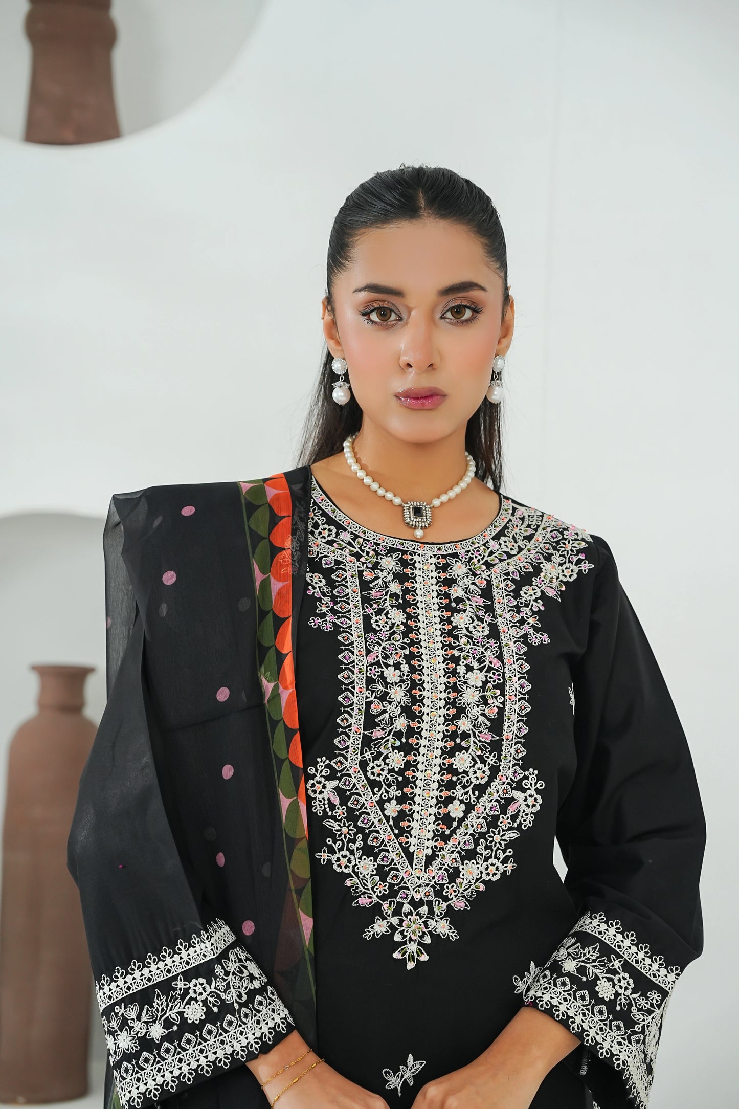Amna Khuram – BLACK Cut Dana Emb Neck 3PC Cotton Lawn Stitched Suit