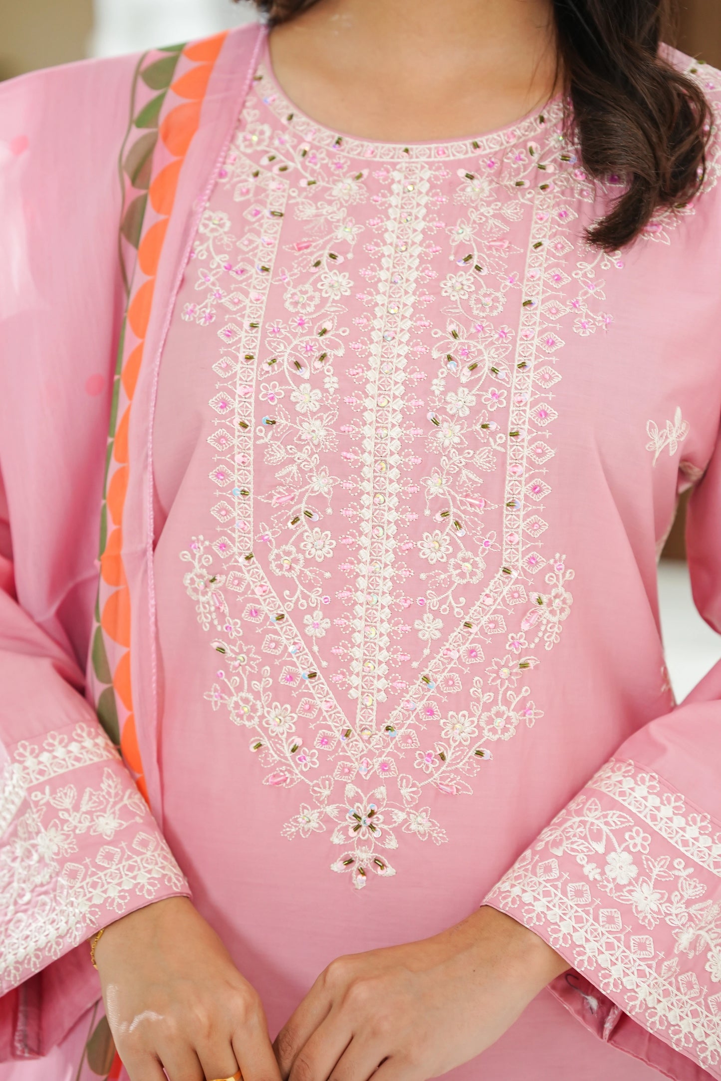 Amna Khuram – PEACH Cut Dana Emb Neck 3PC Cotton Lawn Stitched Suit