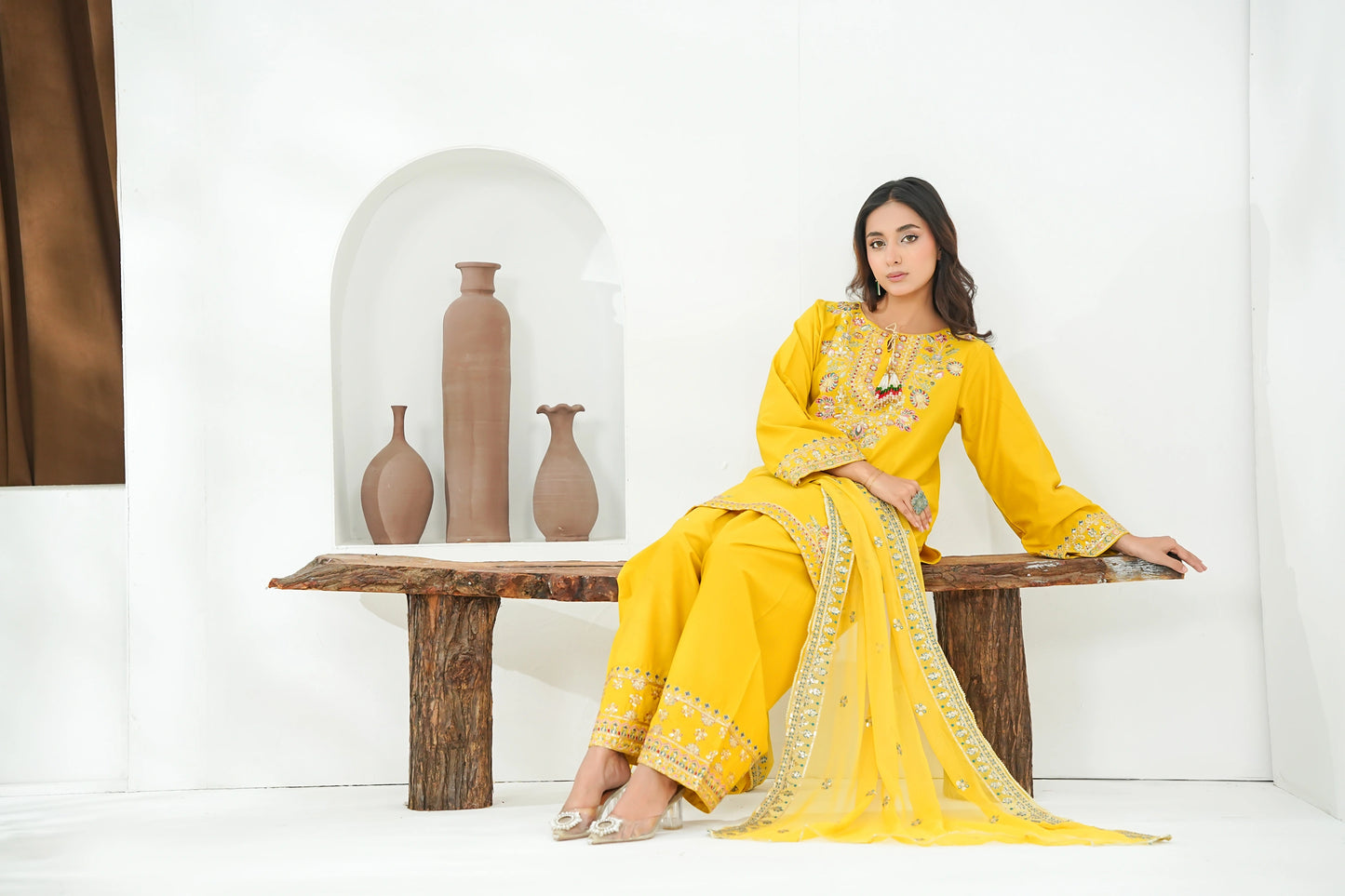 Amna Khuram – Yellow Charizma Style 3PC Cotton Lawn Stitched Suit