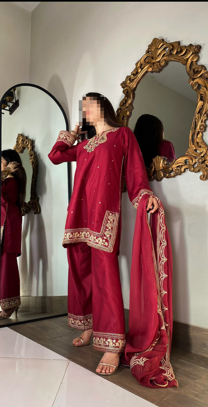 Amna Khurram – Premium Viscose Embroidered 3 Piece Suit with Chiffon Dupatta