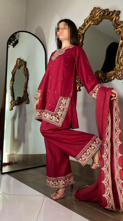 Amna Khurram – Premium Viscose Embroidered 3 Piece Suit with Chiffon Dupatta