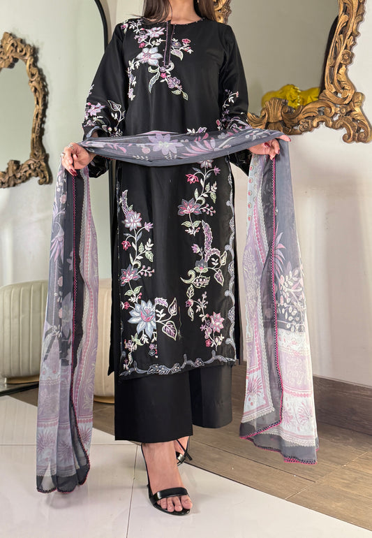 Amna Khurram – 3 Piece Lawn Embroidered Suit with Chiffon Dupatta