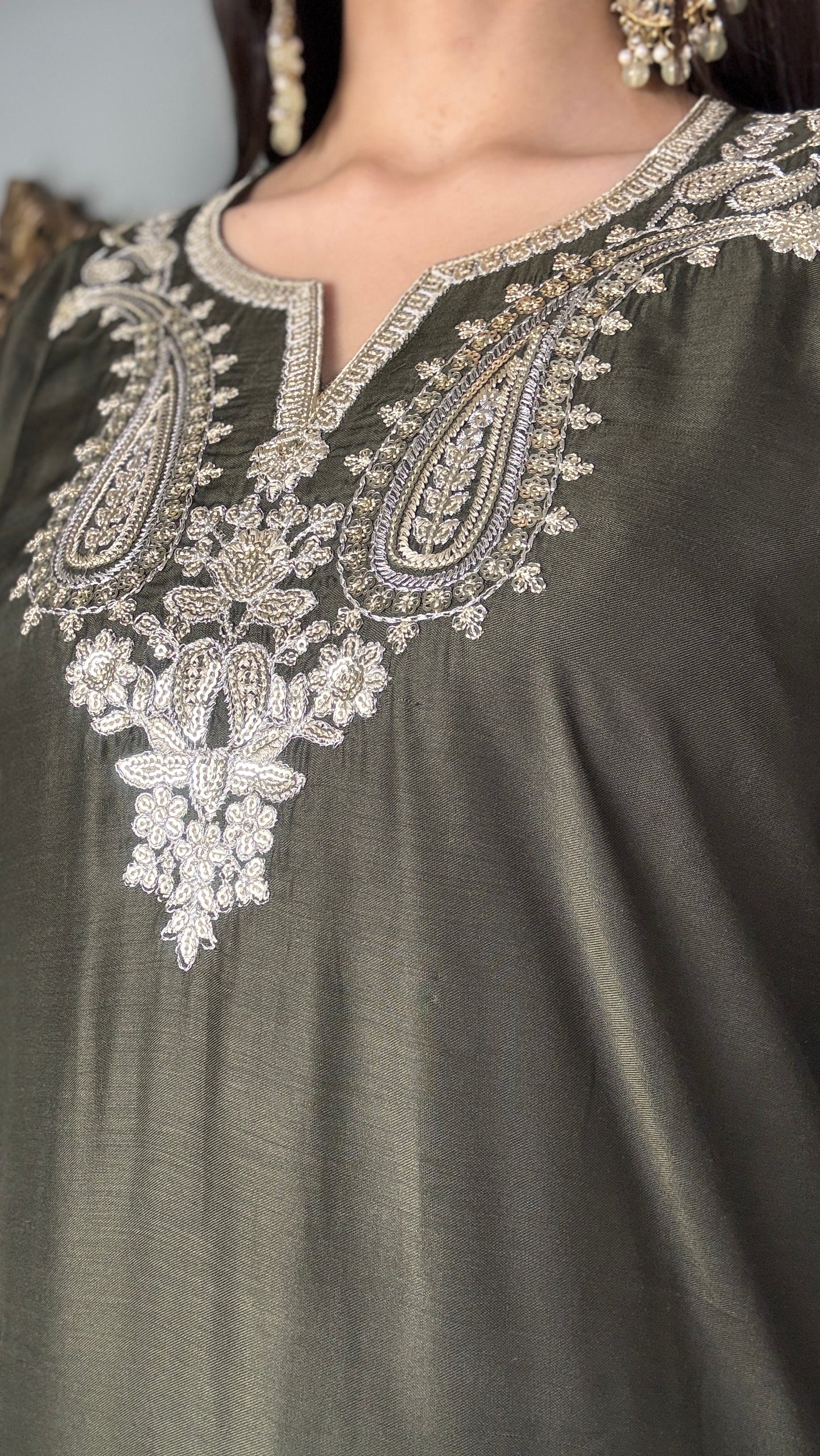Amna Khurram Formal Collection – Viscose 3 Piece Suit with Embroidered Chiffon Dupatta